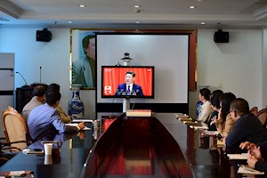 全院党员组织观看学习十九大开幕式直播