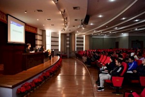 德礼相济，博雅修身——本科生跨专业教授系列讲座开讲啦！